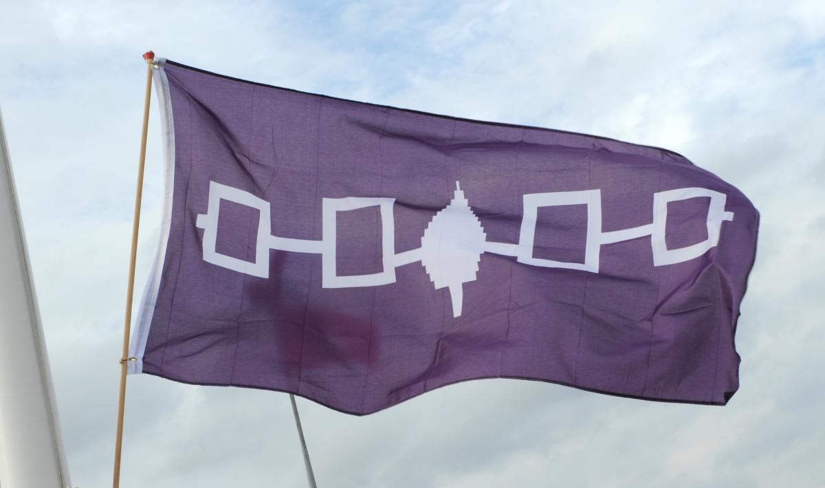 Drapeau Iroquois ou Haudenosaunee Cinq Nations Canada