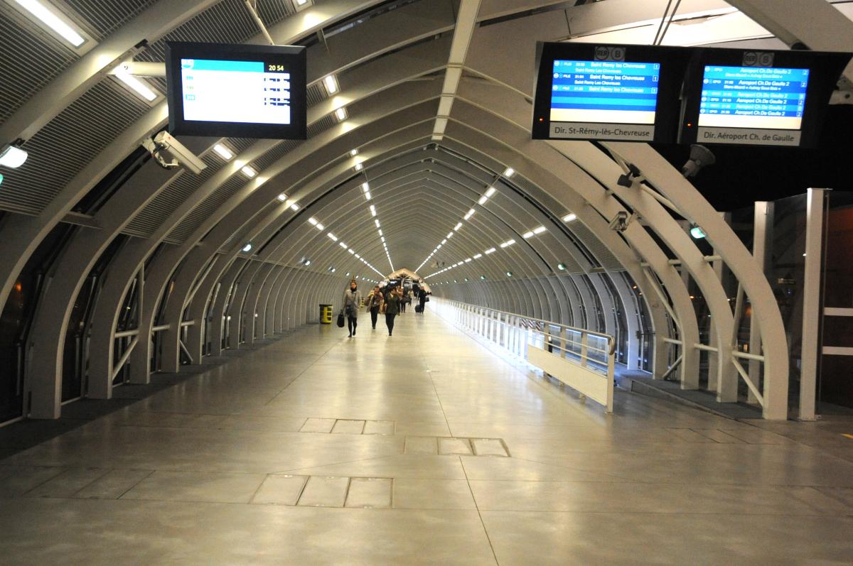 Passerelle gare de Massy Palaiseau TGV Rer B Rer C