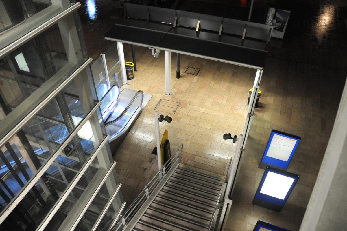Passerelle gare de Massy Palaiseau côté Rer C