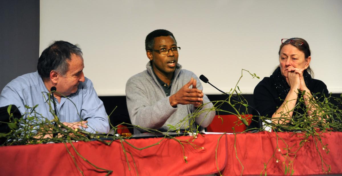 Tribune Comité de soutien à Ibrahima rencontre publique Evry Photo Publiée dans l'Anticapitaliste n° 225 du 16 janvier 2014 page 10