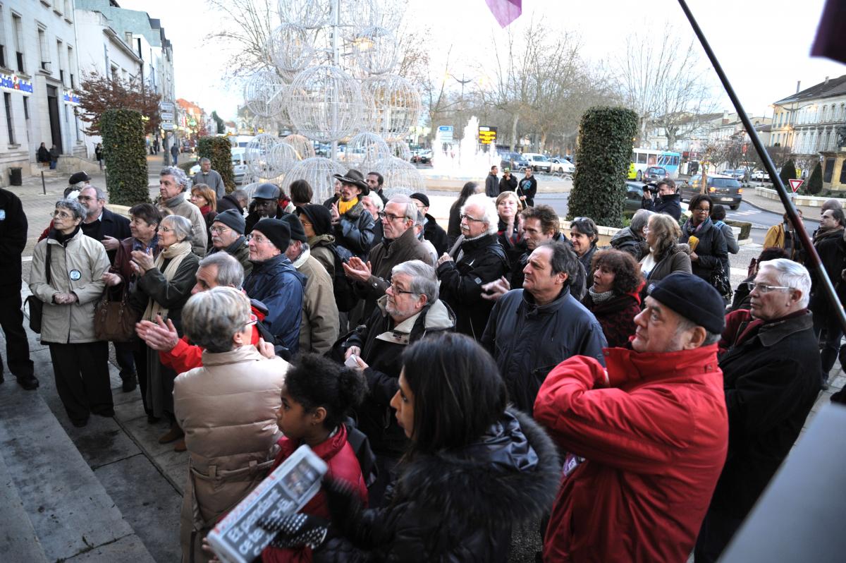 Comité de soutien à Ibrahima à la sortie du tribunal correctionnel de Bergerac