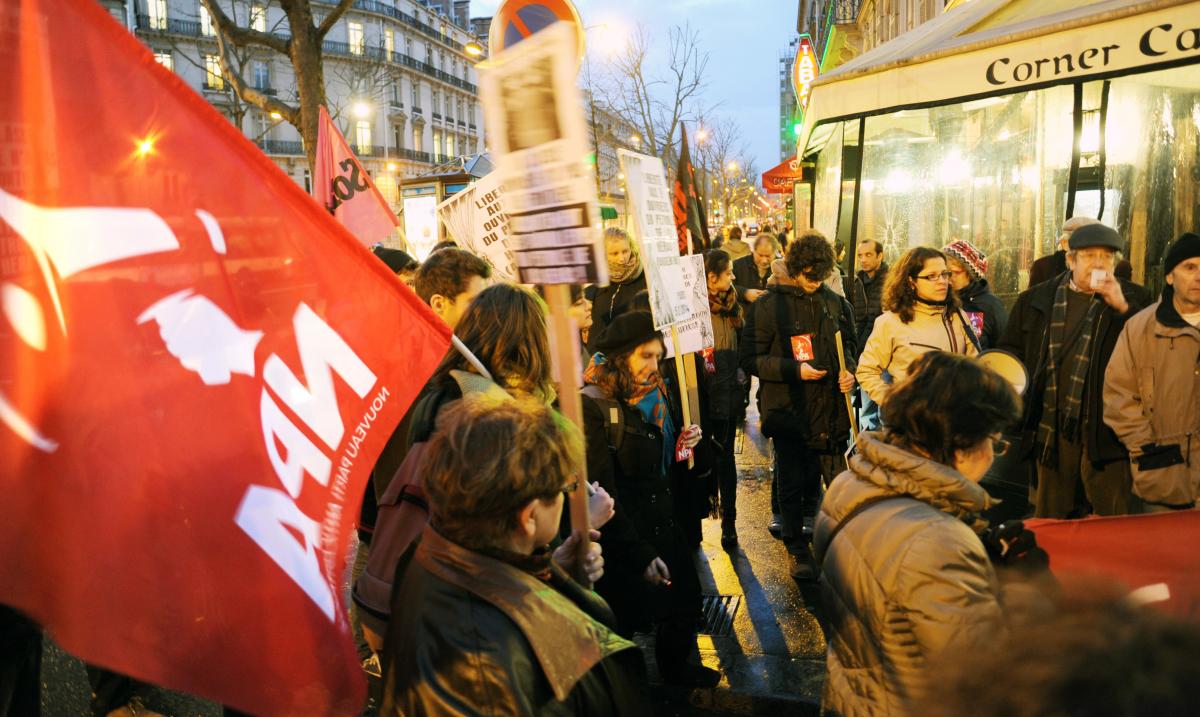 Intervention du Npa au rassemblement pour lacquittement des travailleurs de Las Heras