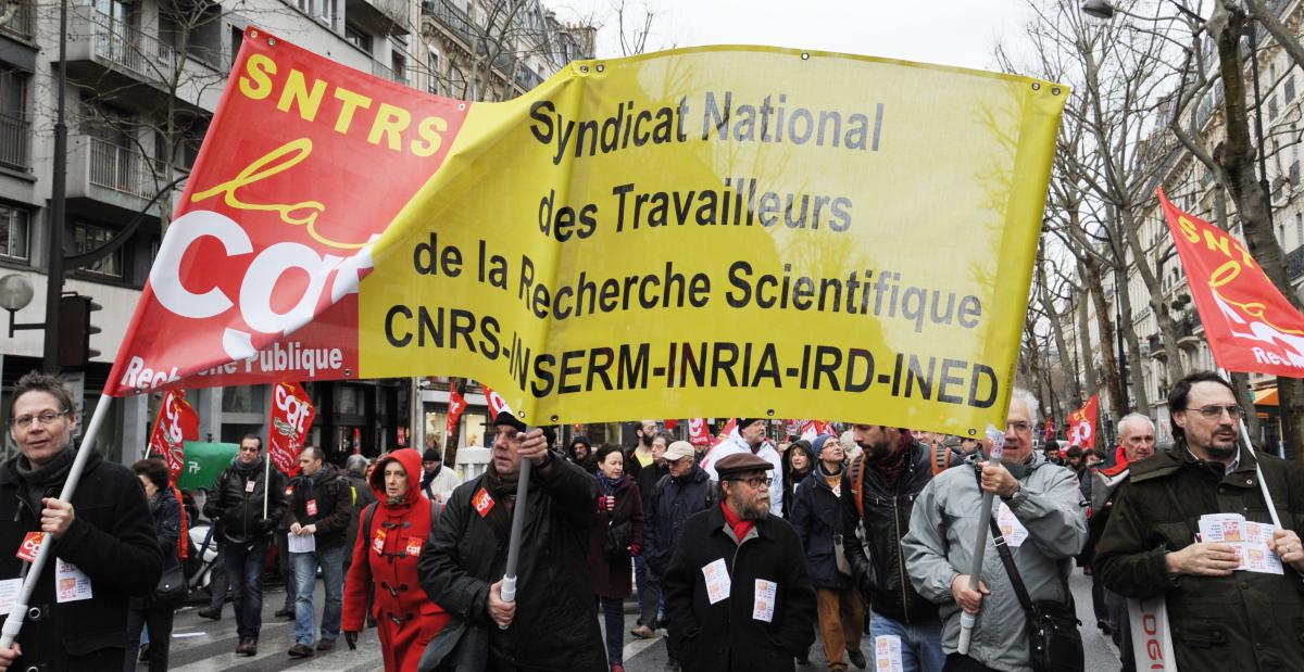 Banderole Sntrs Cgt syndicat national des travailleurs de la recherche scientifique