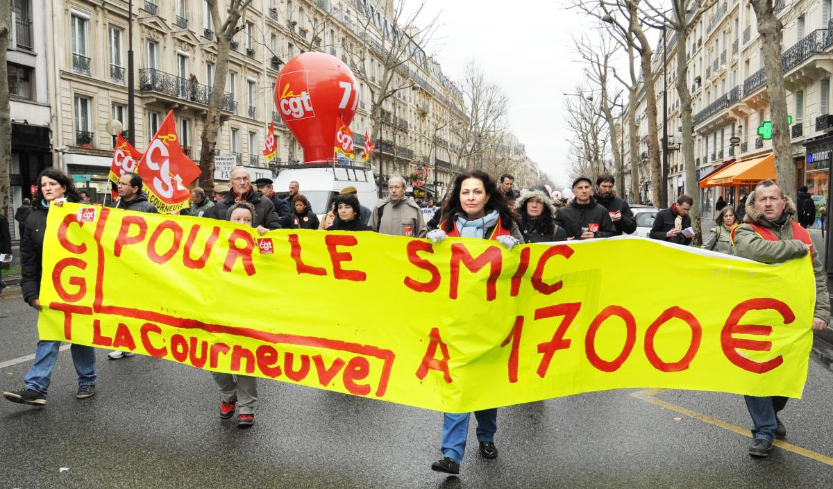 Banderole Cgt pour le Smic à 1700 euros