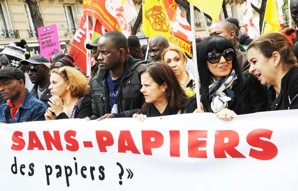 Cortège des sans papiers contre l'austérité