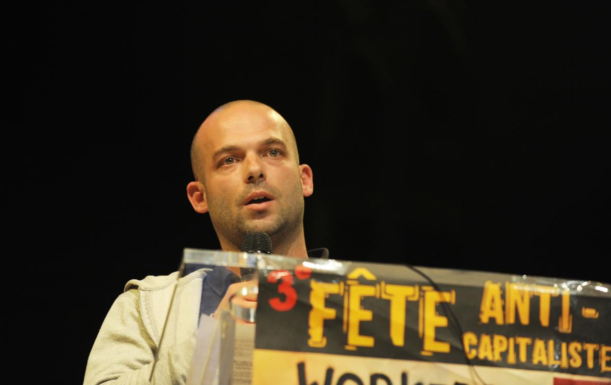 Xavier Chiarelli Postier du 92. 27em de la liste Npa en Ile de France