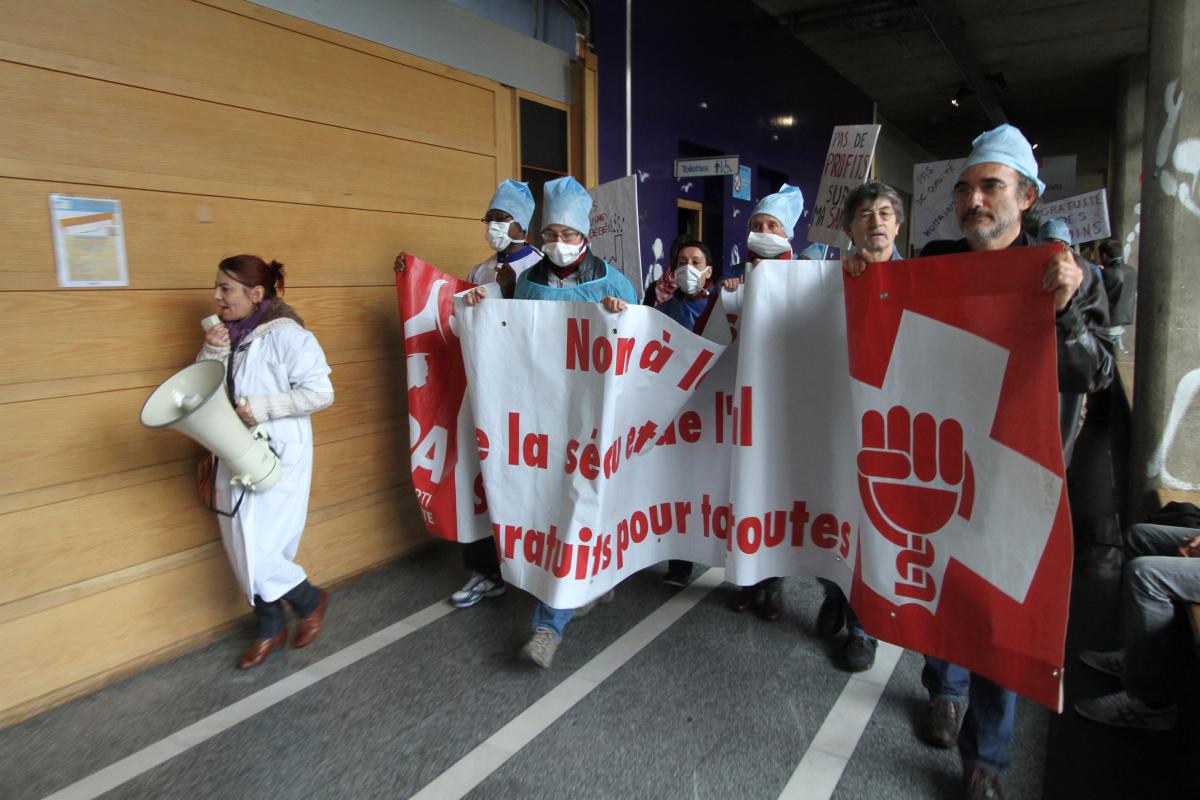 Manifestation dans l'hôpital Saint-Antoine