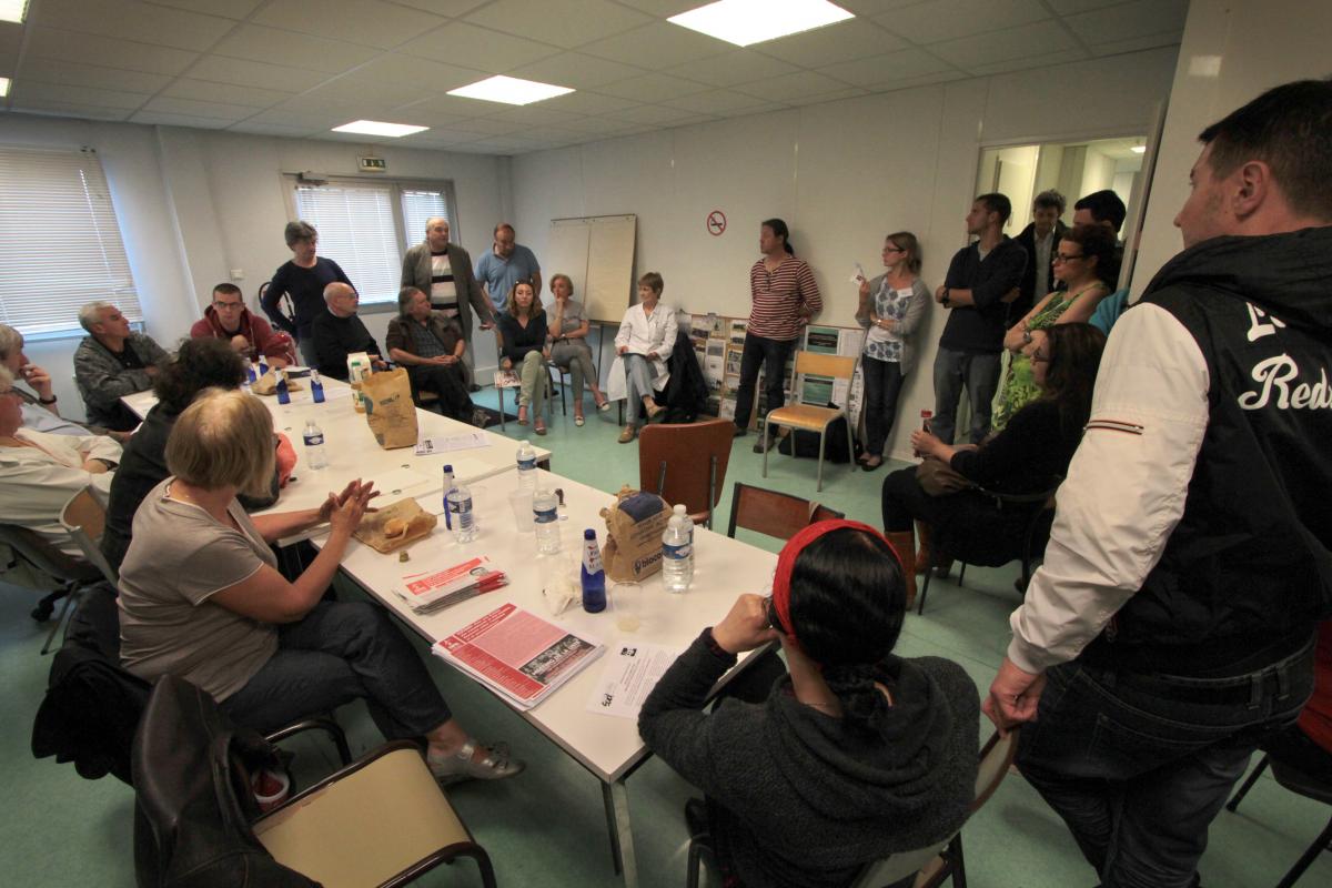 Rencontre avec les personnels en grève du service psychiatrique de l'hôpital Poissy Saint-Germain