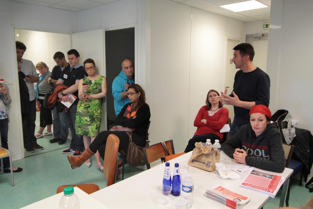 Rencontre avec les personnels en grève du service psychiatrique de l'hôpital Poissy Saint-Germain