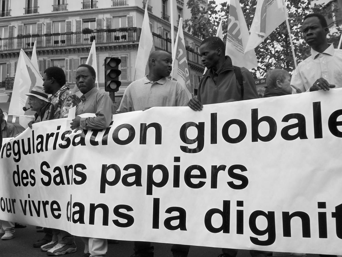 Régularisation globale des Sans papiers