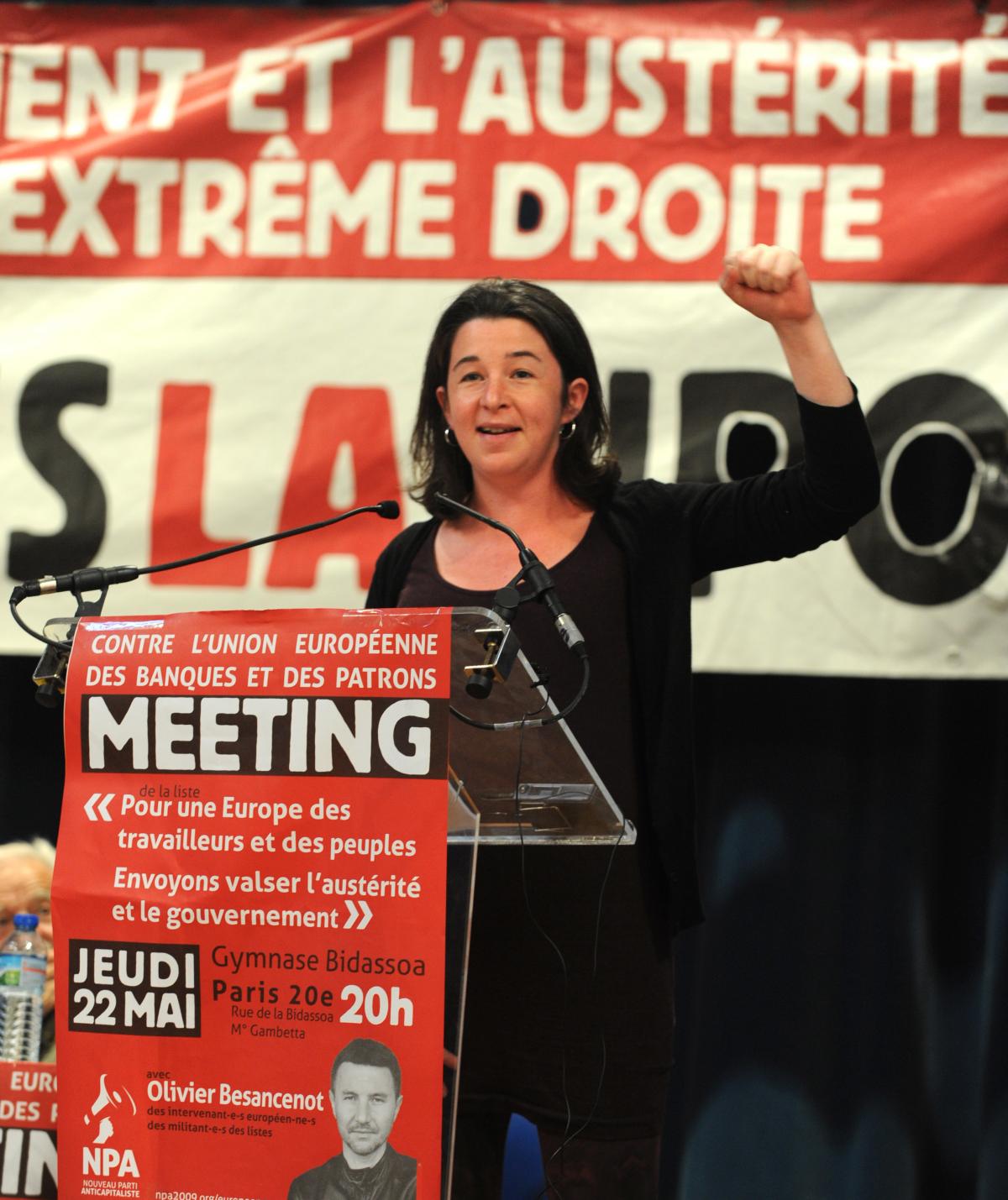 Céline Caudron candidate effective LCR Belgique sur la liste PTB-GO Gauche d'Ouverture! au Parlement européen.