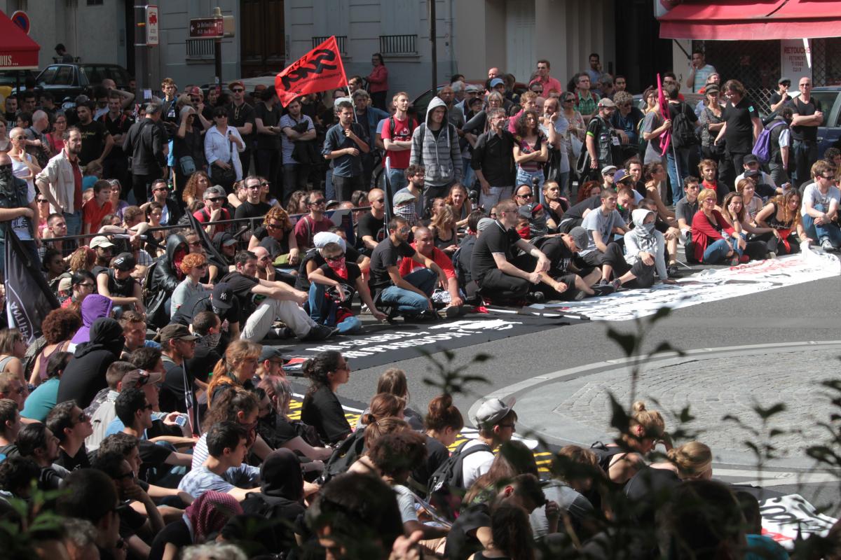 Meeting à la fin de la manifestation