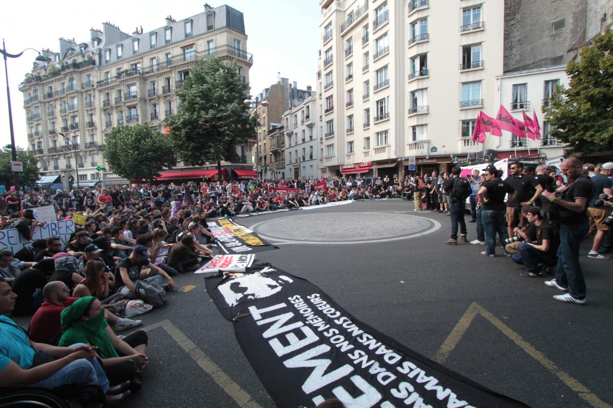 Meeting à la fin de la manifestation