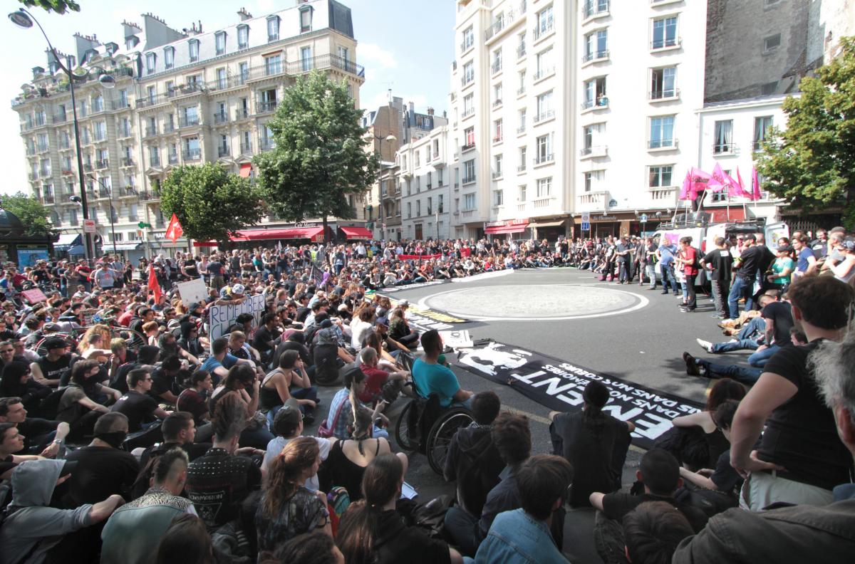 Meeting à la fin de la manifestation