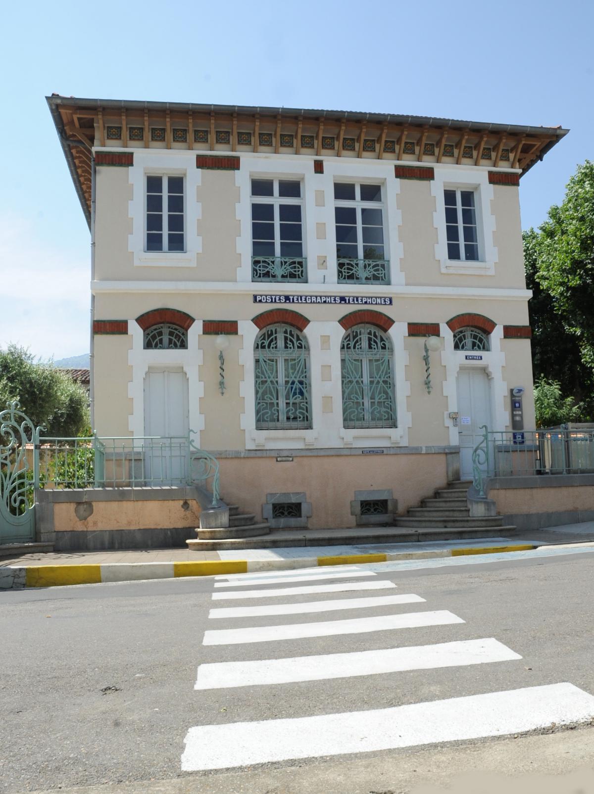 Postes Télégraphes Téléphonnes service public de village