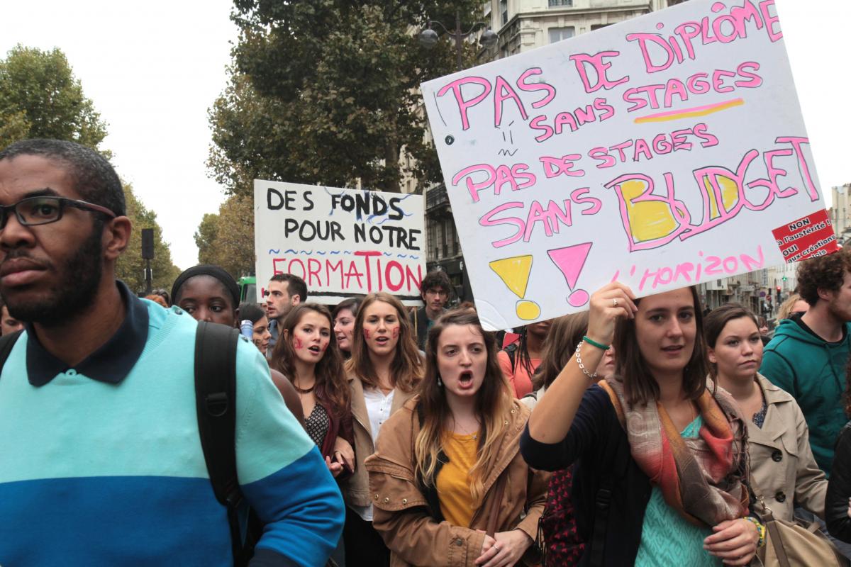 Cortège des étudiantEs en travail social en colère