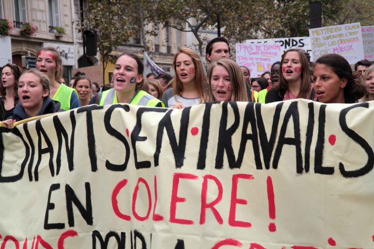 Cortège des étudiantEs en travail social en colère