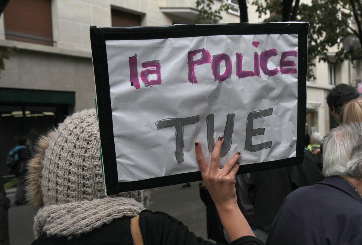 Pancarte la police tue