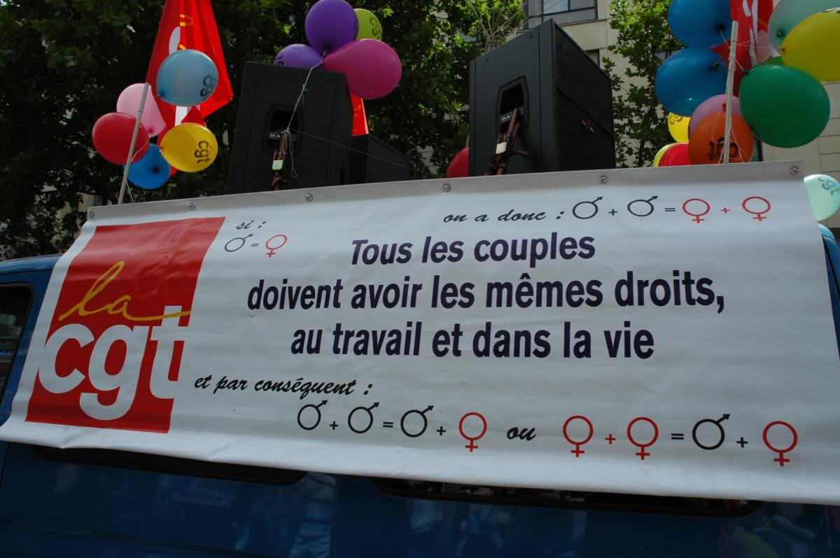 marche des fiertés banderole Cgt