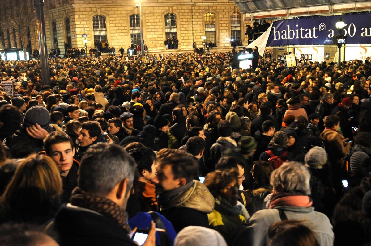 Rassemblement contre lattaque du siège du journal Charlie Hebdo Paris