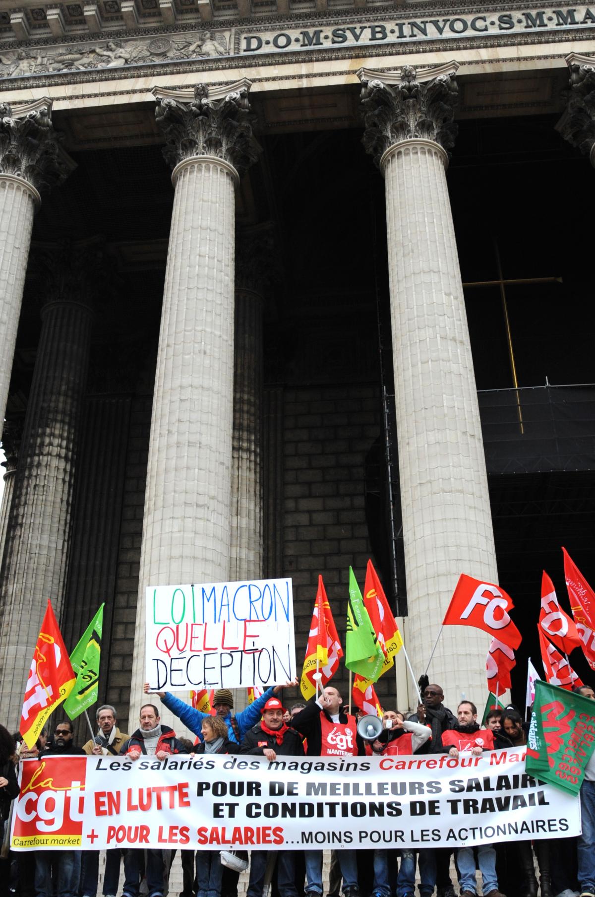 Manifestation intersyndicale contre la loi Macron.