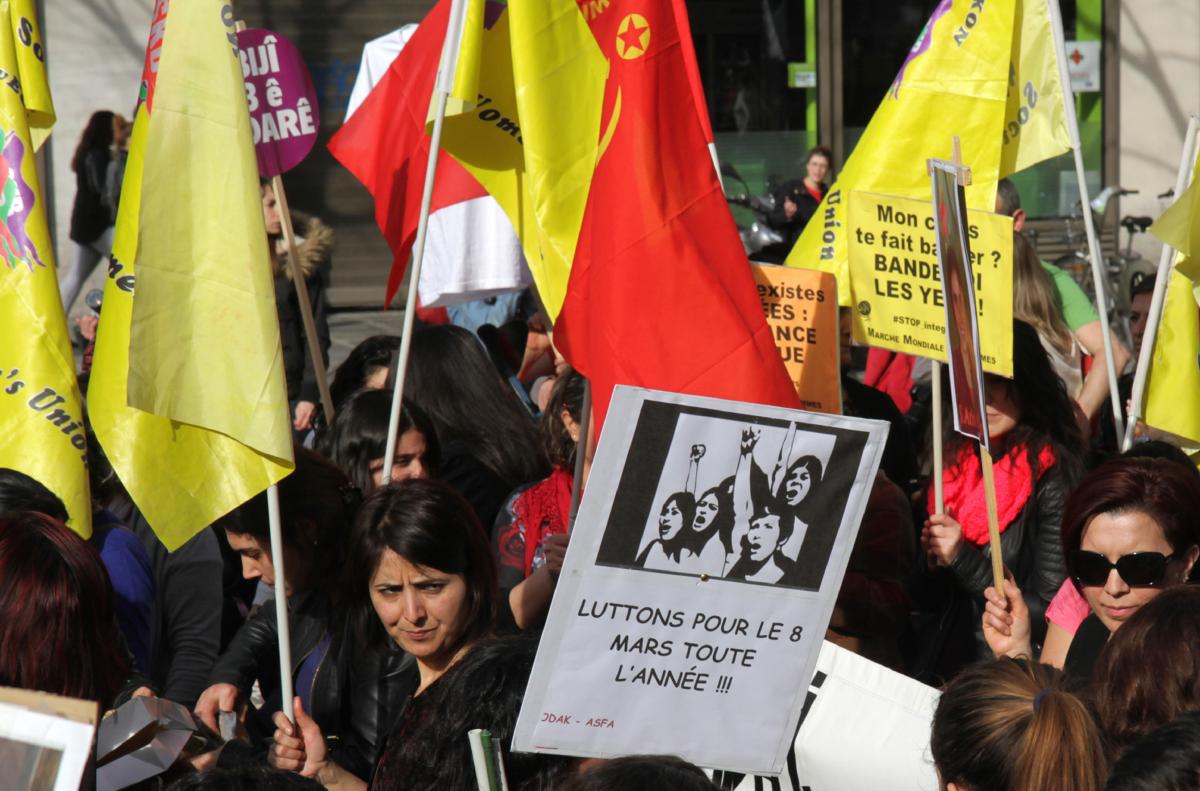 Pancarte Luttons pour le 8 mars toute l'année!!!