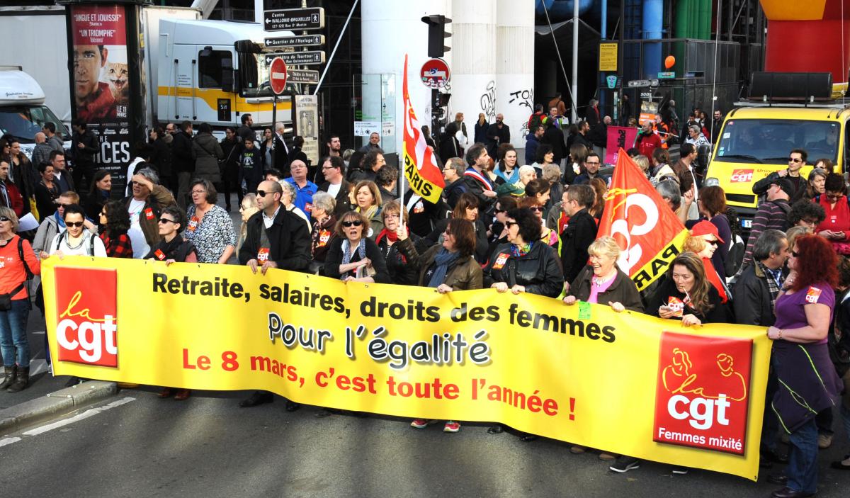 Banderolle Cgt Ile de France à l'appel de la marche mondiale des femmes