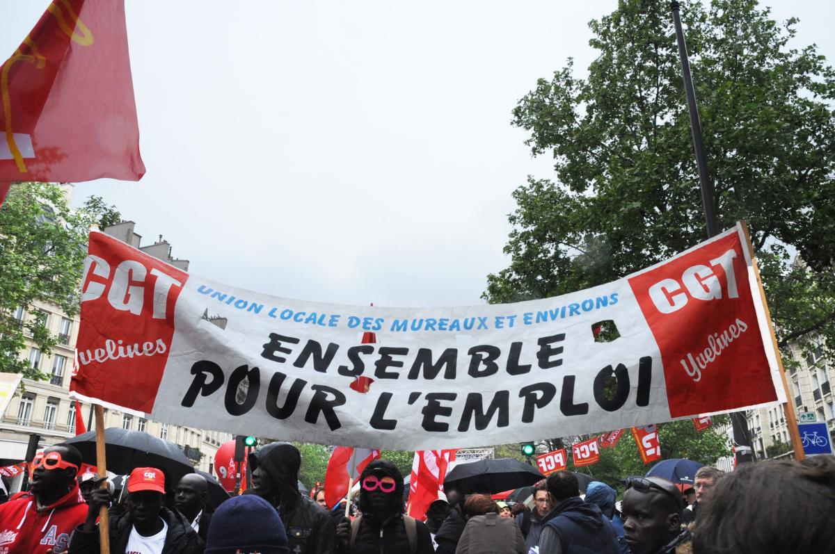 Banderole Ensemble pour l'emploi Cgt union locale Yvelines