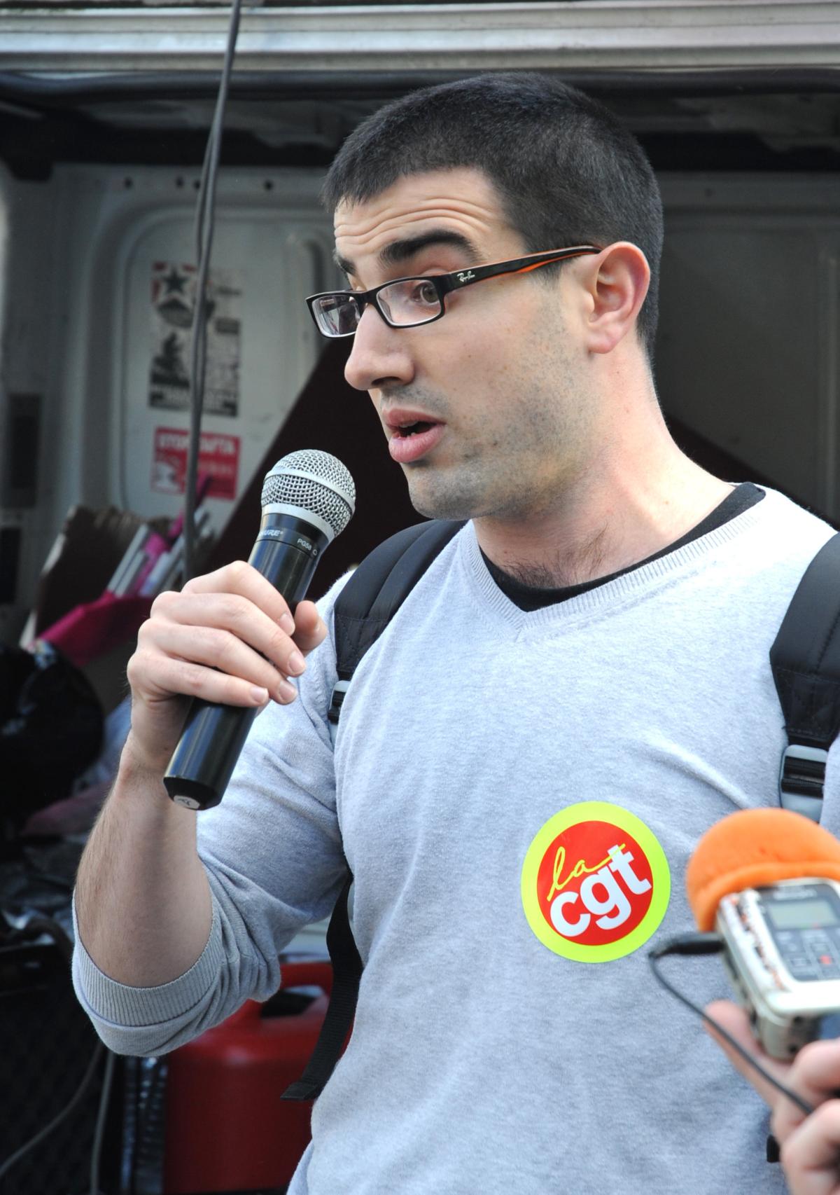 Syndicaliste Cgt inspecteur du travail au rassemblement devant le Ministère des finances pour demander la réintégration de Yann Le Merrer Postier
