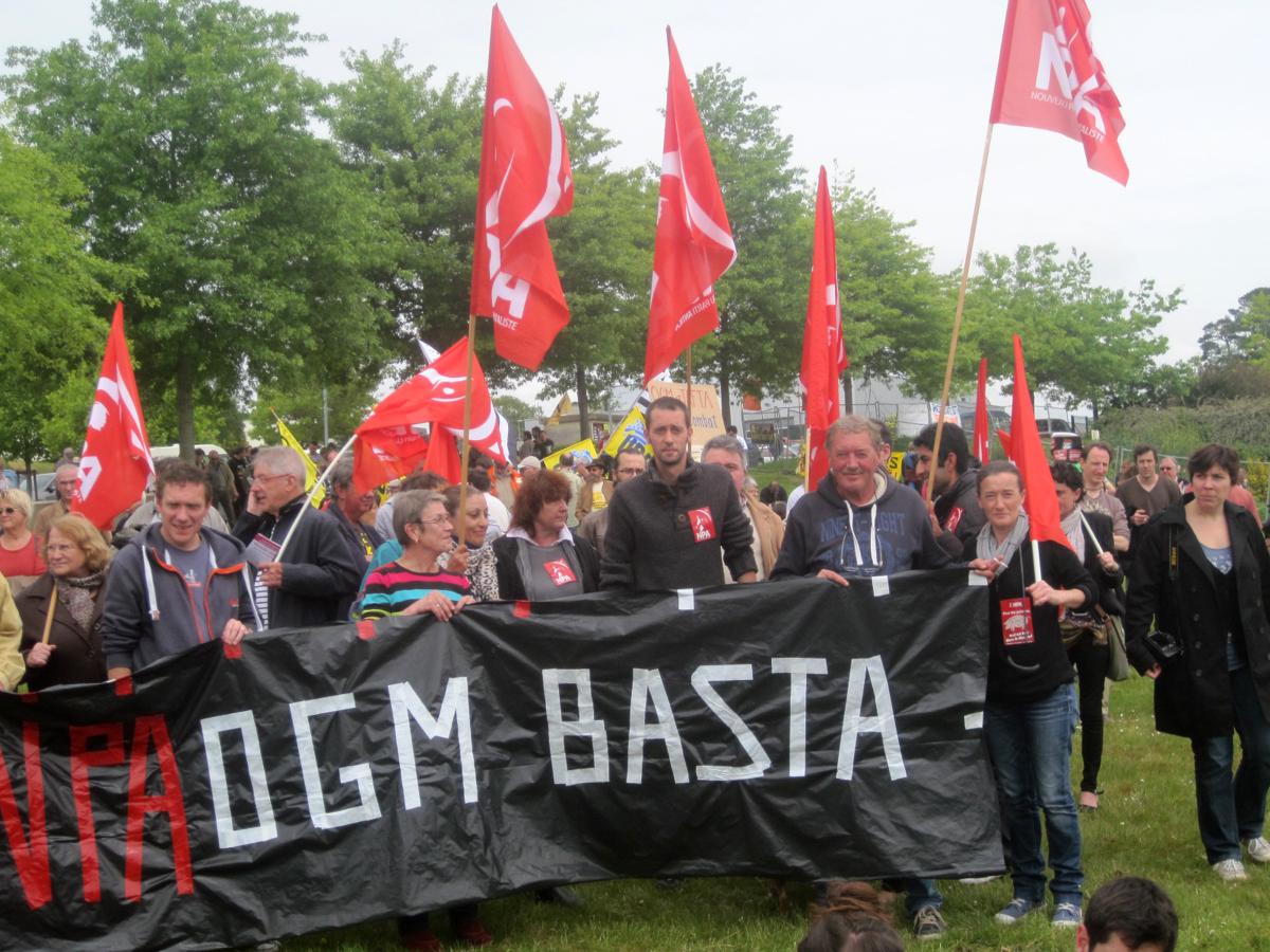 Cortège du NPA OGM BASTA