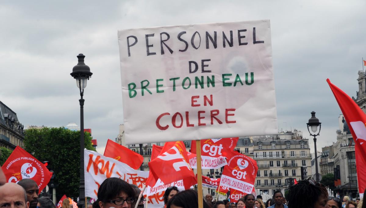 Personnel de Bretonneau en colère