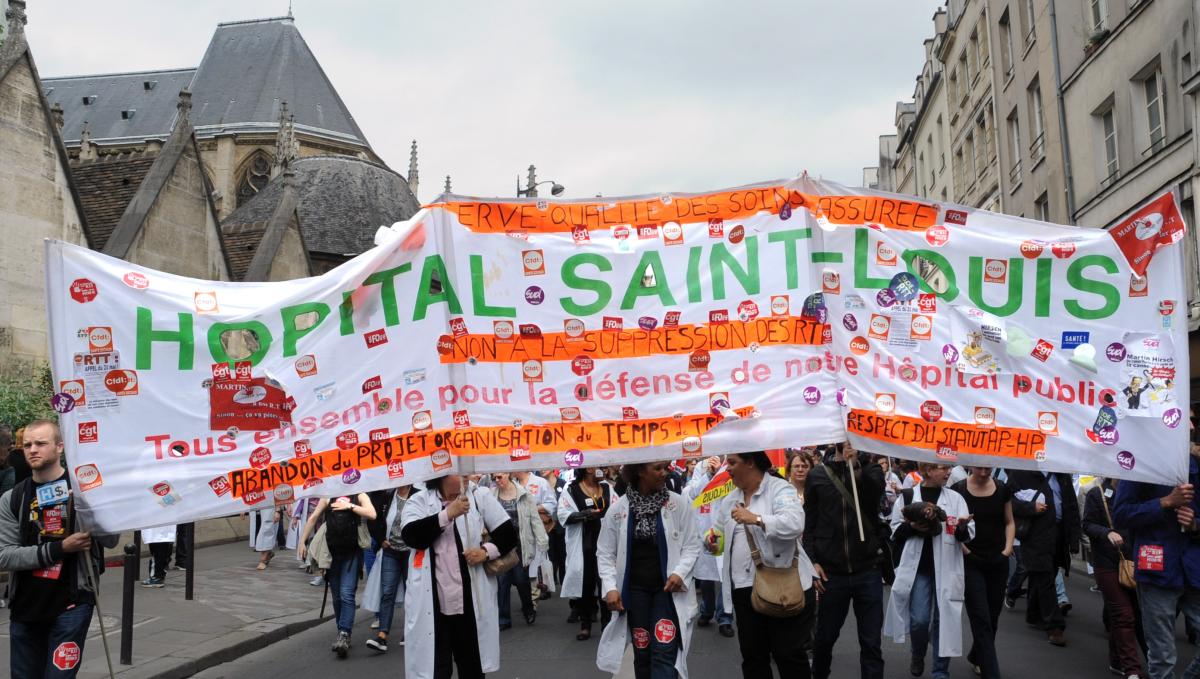 Salariés de l'AP-HP en grêve contre le projet de Martin Hirsch de remise en cause des RTT rue st Jacques Sorbonne