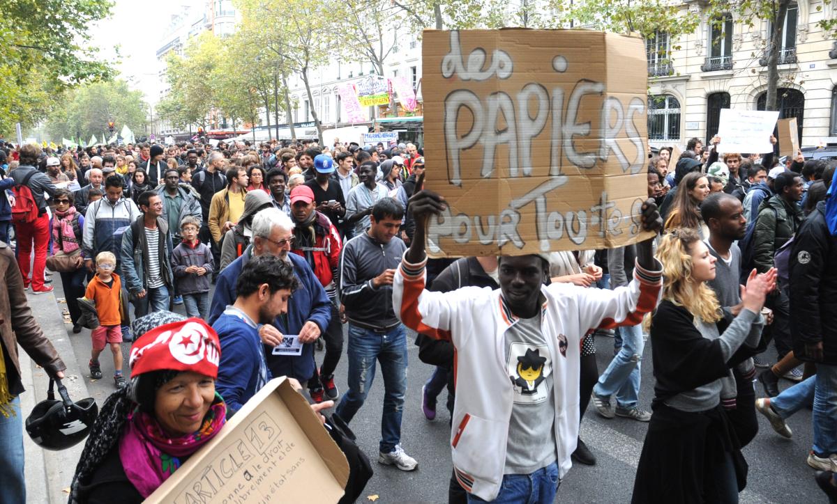 Affichette des papiers pour tous