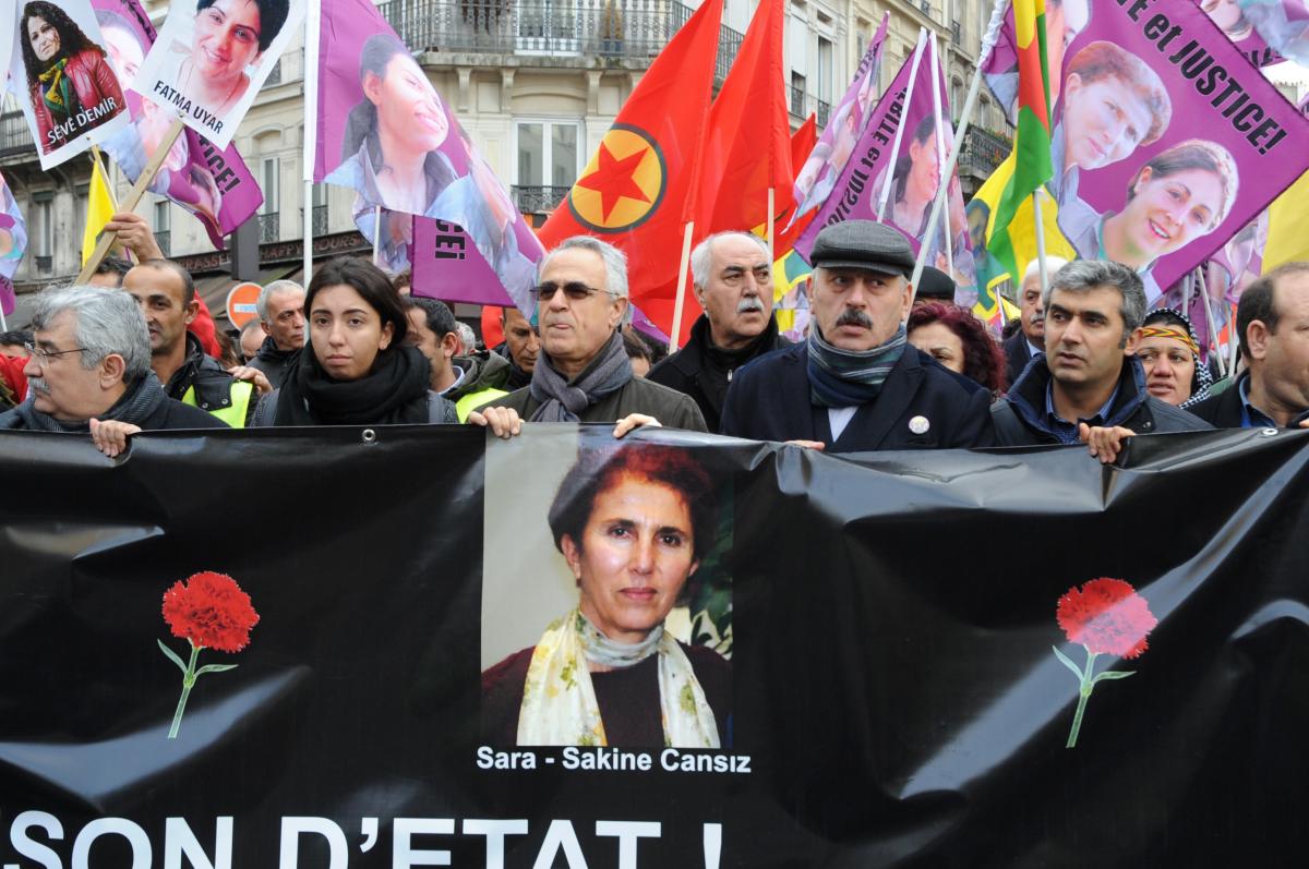 Tête de Manifestation de Solidarité avec les KURDES Vérité et justice pour Sakine, Rojbîn et Leyla