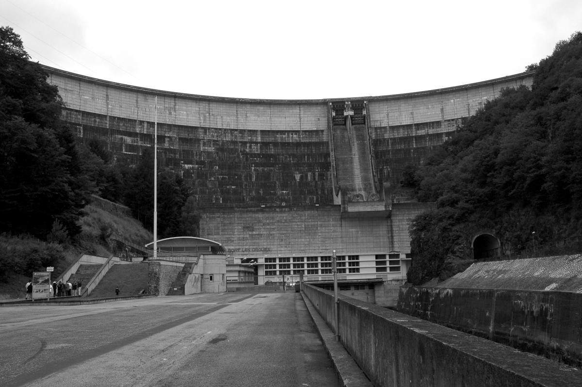 Barrage hydroélectrique de Bort les Orgues