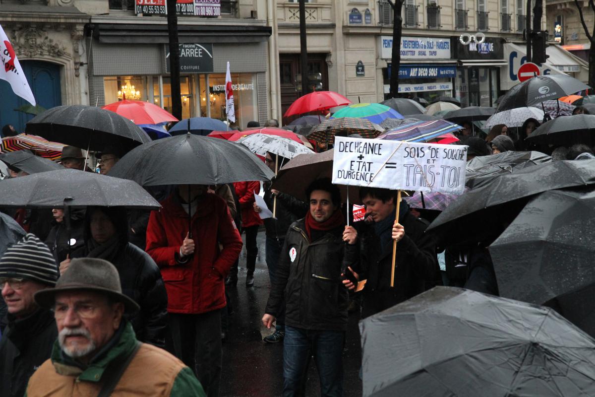 Déchéance plus état d'urgence égal sois de souche et tais toi