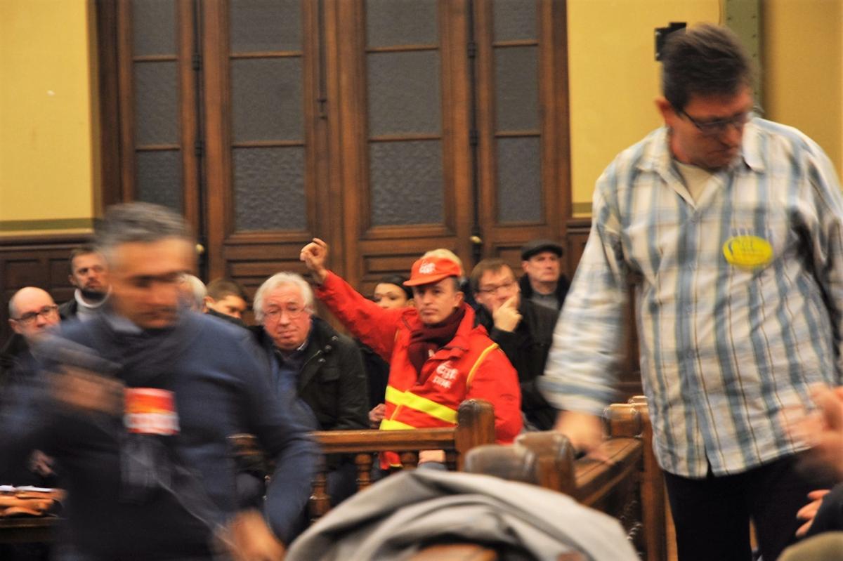 Militant Cgt d'IBM à la première réunion des Collectifs « Goodyear » de la région parisienne Bourse du travail