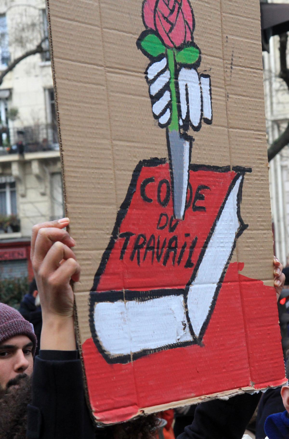 Code du travail poignardé par le PS