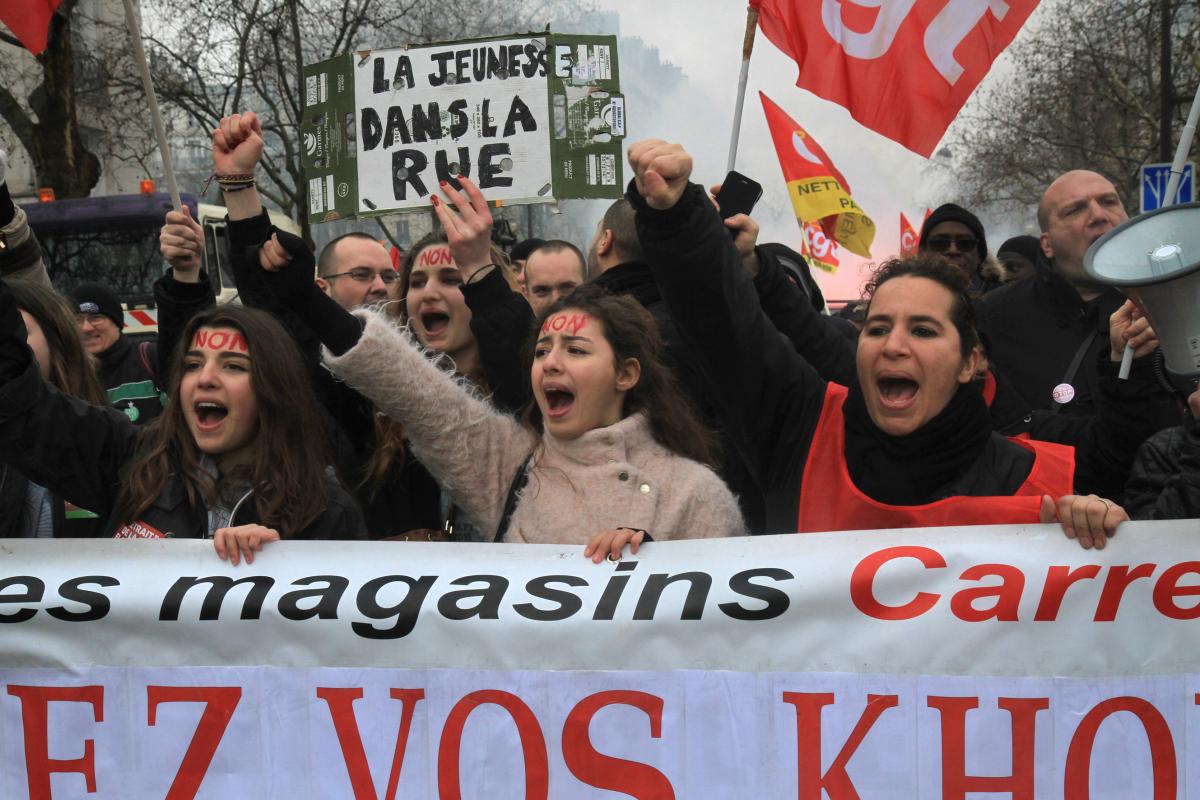 Cortège CGT salarié-es CARREFOUR