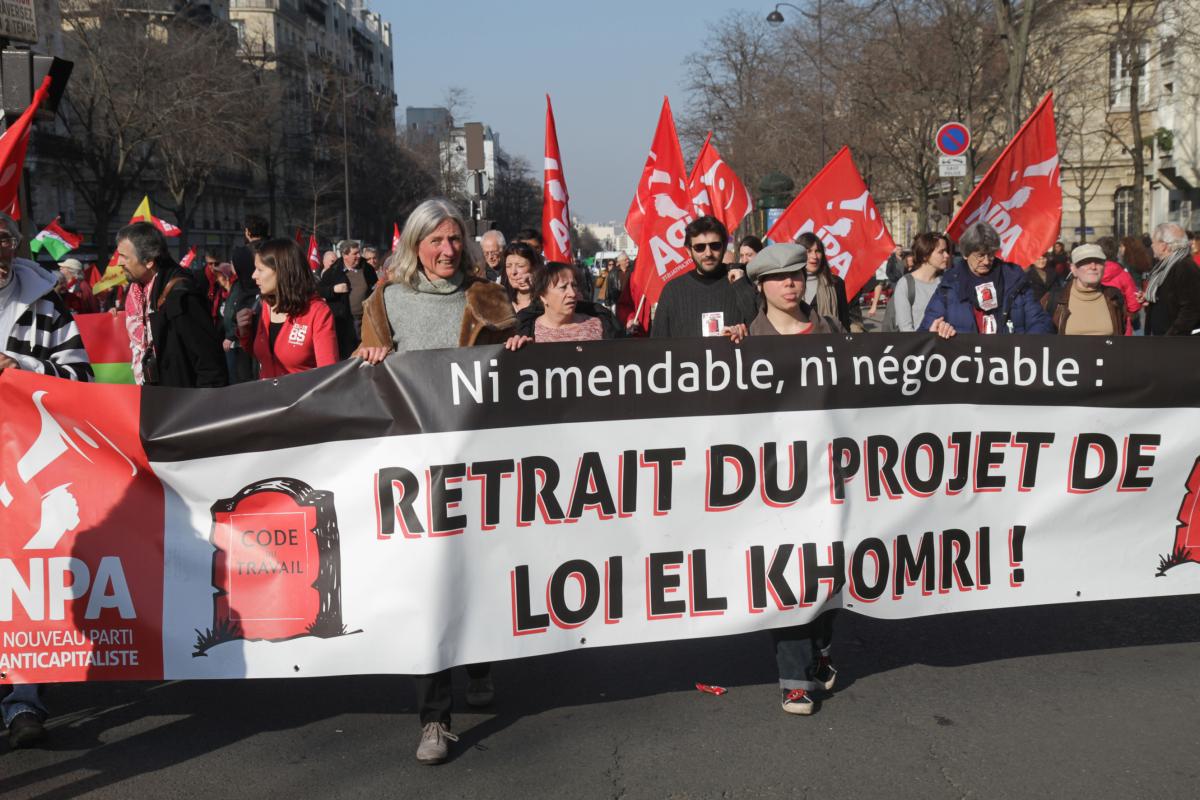 Banderole du NPA retrait du projet de loi El Khombri