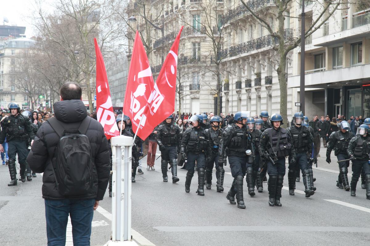 La tête de manif au point fixe du NPA