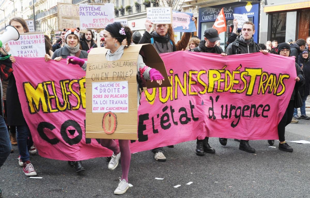 Gauche de droite sors du placard ta loi travail est un cauchemar