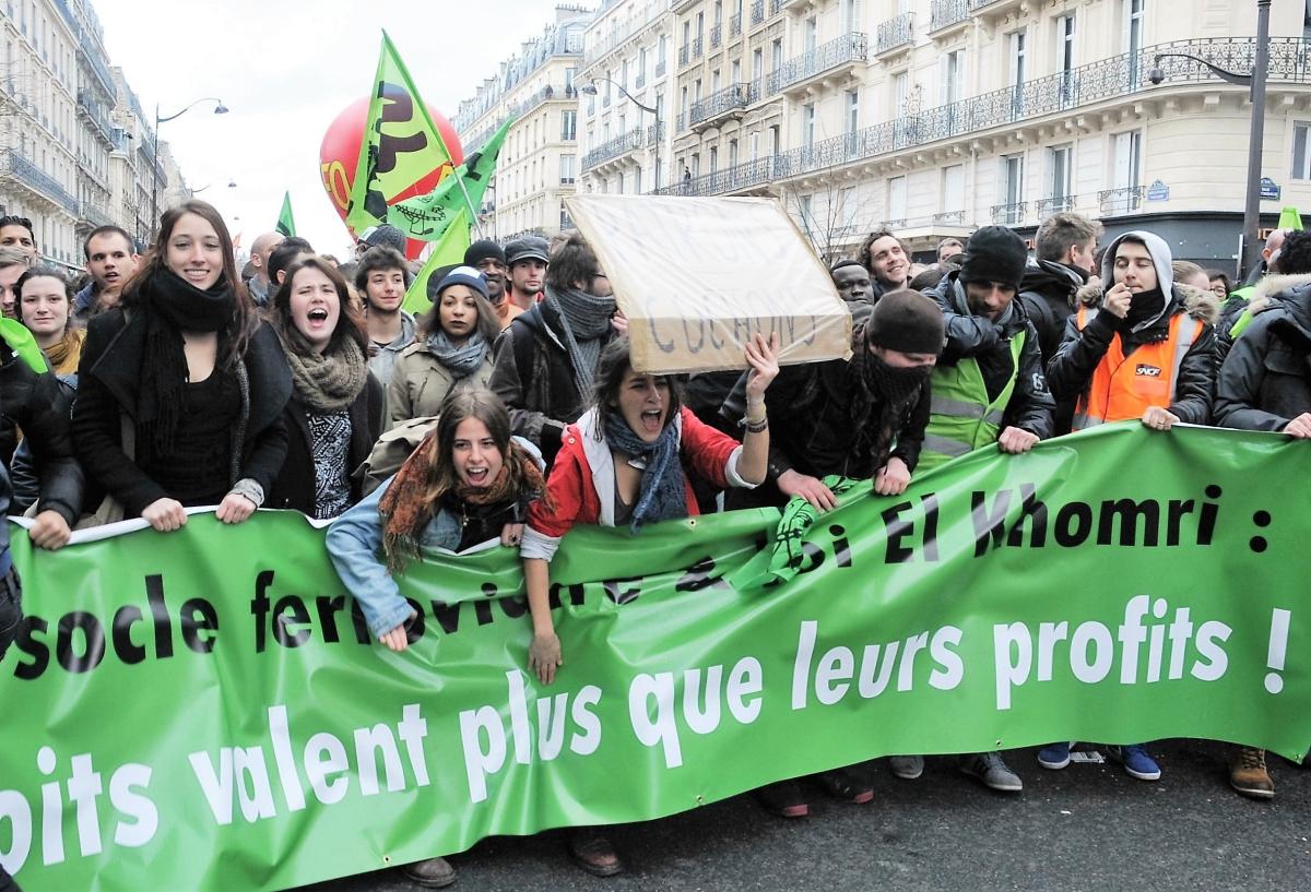 Tête de cortège Manifestants Syndicat SUD Rail Cheminots