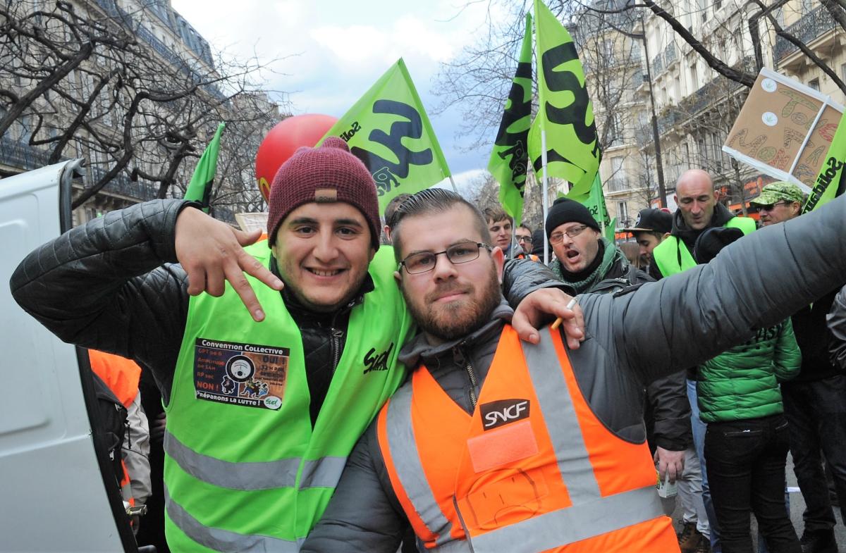 Cheminots du Syndicat SUD Rail gréviste