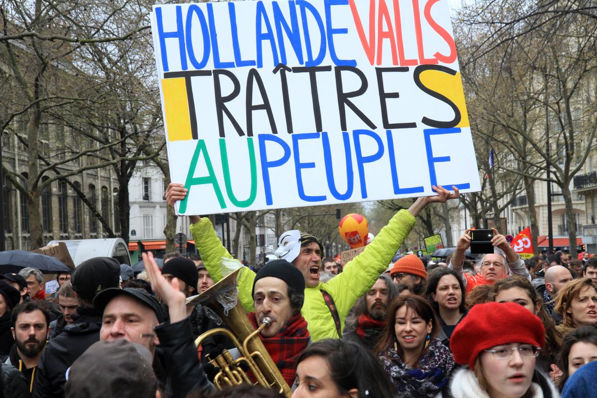 Hollande Valls traitres au peuple