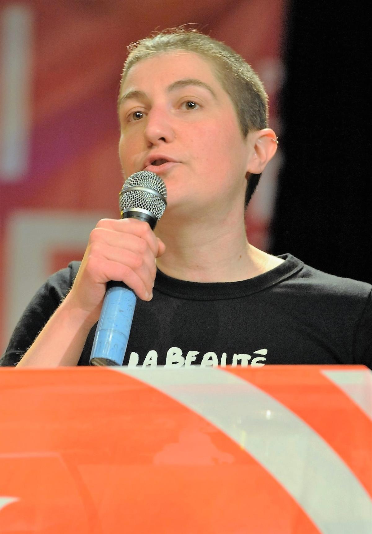 Intervention de Flô Bouilloux de la compagnie Jolie Môme intermittente du spectacle et participante active de la Nuit Debout