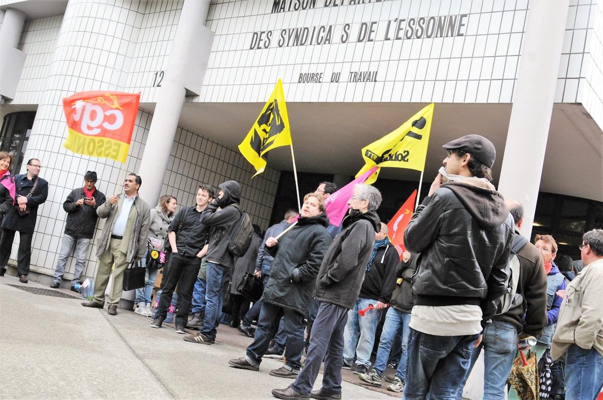 Départ de manifestation Bourse du travail d'Evry avec Nuit Debout