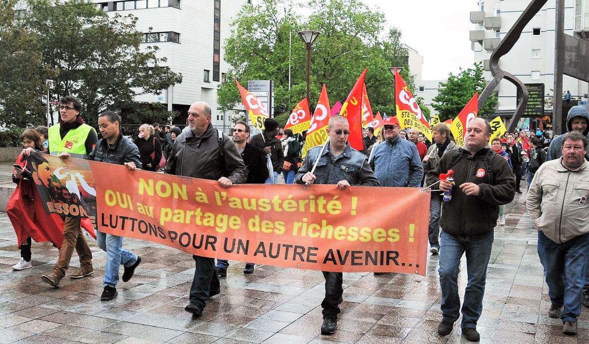 Départ de manifestation Bourse du travail d'Evry avec Nuit Debout