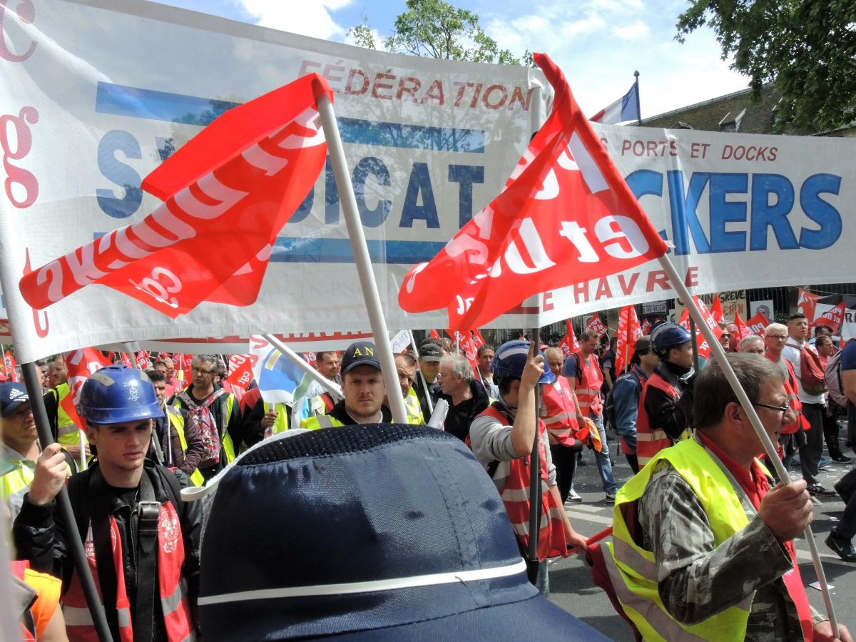 Drapeau du syndicat Cgt des dockers le Havre