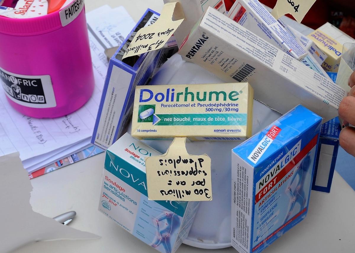 Stand du Npa médicaments Sanofi entreprise de l'industrie pharmaceutique en lutte